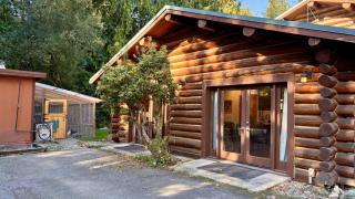 Farmstay in the Woods at Cedrus Farms - 4