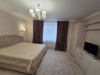 New 1-Bedroom Luxury Apartments Central - 8