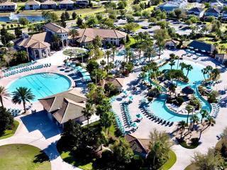 Beautiful 7Bd Family Home with Themed Game Room-9117 - 4