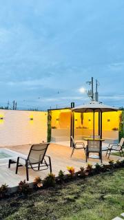 Casa Lumina Loft Moderno com Piscina e Painel LED - 4