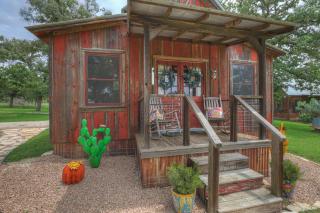 Cabins Out Back-Nest - 0