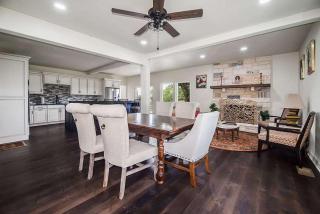 Charming Farmhouse w/Hot-Tub Near 290 Wine Trail - 4