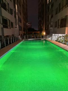 Curated Art Stay - Central Lavington - 6