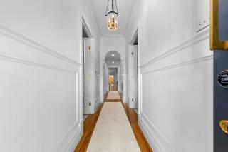 Luxury boutique bay retreat - 9