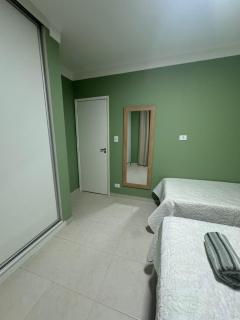 APARTAMENTO B&B GUARUJÁ- Localização Perfeita - 3 Quadras da Praia - 7
