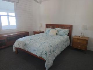 Horseshoe House - Gympie - 9