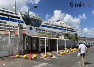 Escale Caraïbes - votre havre de confort au cœur de la ville - 4