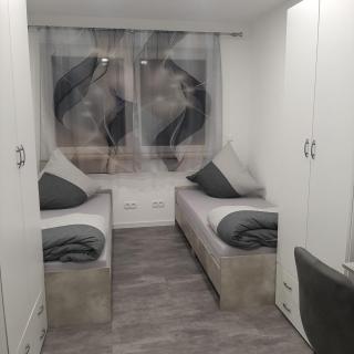 Five Rooms - 6