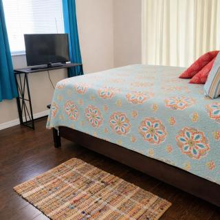 The Tipsy Turtle- Beautiful 4 BR Home Heated Pool - 2