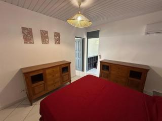 3BR Beachfront Villa Steps from the Lagoon - 8