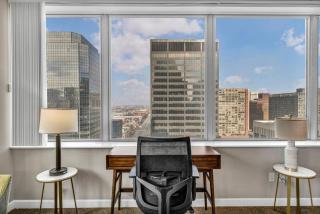 Stunning 11th Floor Corner Unit w/Amazing DT Views - 5