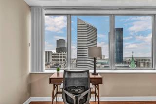 Luxury High-Rise w/ City View | Paid Parking | Gym - 9