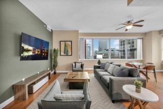 Luxury High-Rise w/ City View | Paid Parking | Gym - 8