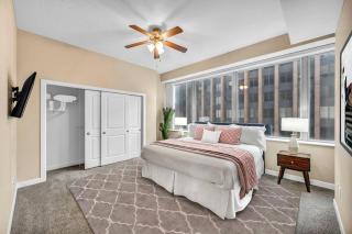 16th Floor Downtown High-Rise | Paid Parking & Gym - 7