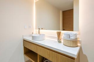 Luxury Penthouse with Private Rooftop Pool - 9