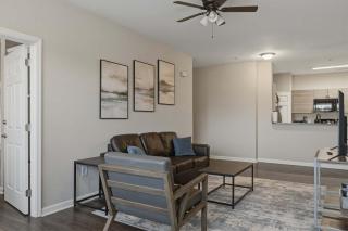 New Spacious Stay Close to UNC-P with Gym & Pool - 5