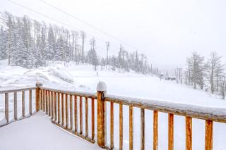 Lovely 3BR | Mountain View | Fireplace - 8