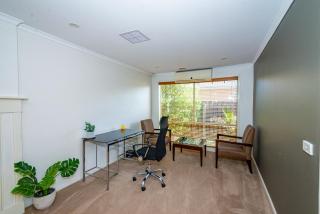 Brightside , Great family home near Airport - 2