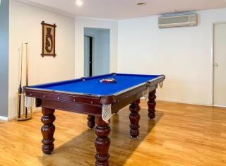 Brightside , Great family home near Airport - 7