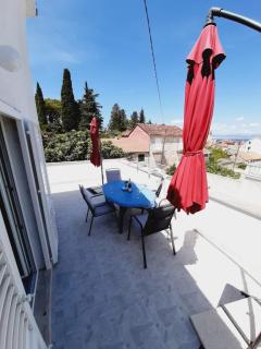 Apartments with parking space Supetar, Brac - 15017 - 1