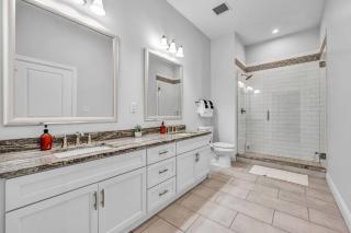 The Halle Downtown | Parking/Gym/Security A2 - 6