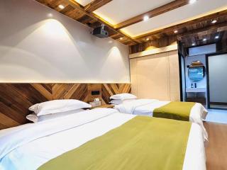 Phoenix Fuyuan Villa Riverside Hotel - 8