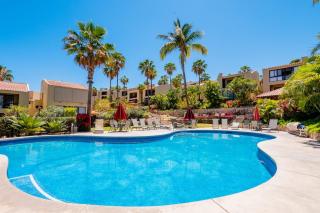 Peaceful 1BR Retreat Walk to Beach & Downtown - 9