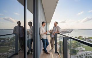 Top-floor 3BR Stay with skyline views - 6