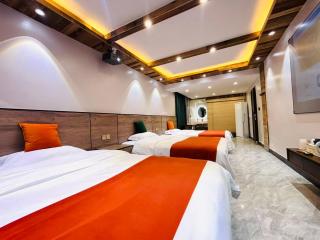 Phoenix Fuyuan Villa Riverside Hotel - 6