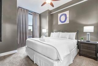 Luxury Loft • Heart of Downtown• Parking/Gym - 1