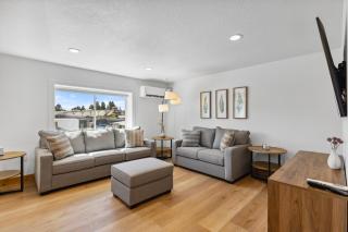 Downtown Loft Retreat next to Payette Lake, Ice Cream Alley, and all things McCall - 6