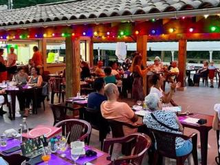 Mobil home avec Terrasse à Mialet - 6 personnes - API-1-52-510 - 1