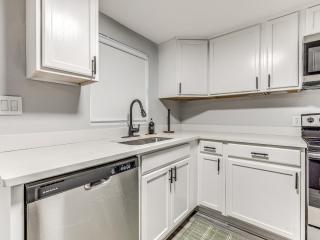 Plaza Pair OKC Two - 6