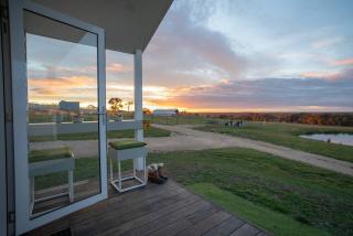 Banjos Cabin Gippsland - Luxury Eco Stay w King Bed & Pond Valley Views -  - 5
