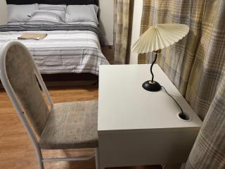 Spacious 3BR Main Floor Home Perfect for Families & Groups - 1