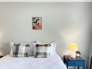 Heritage Heights Newly Renovated Hideaway - 3