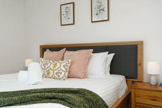 Quiet Modern 1BR with Private Balcony - Hosted by Canstay - 9