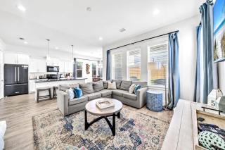 Emerald Escape in Destin, Miramar Beach! 4BR, 4BA, 1st Floor Bedroom, Sleeps up to 14, Golf Cart Included, Pool, Pet Friendly, Private Deeded Beach Access & Gated Community! - 9