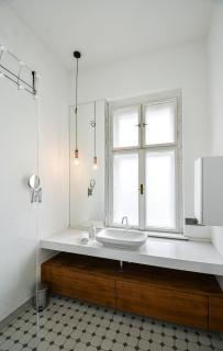 Stylish old town 2 bedroom apt new Presidential castle - 7