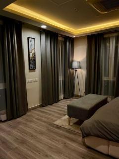 Goldcrest Apartment Lahore - 4