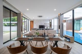 Movenpick Residences 4-Bedroom Pool Villa Beach Access, Na Jomtien Pattaya - 7