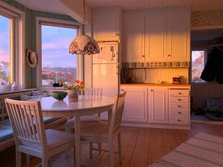 1930S House With Sea Views In Kyrkesund - 2