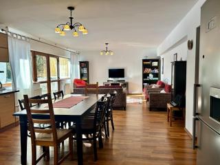 Cheerful 4-bedroom & kids friendly home - 7