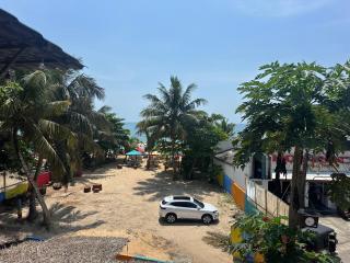 Boomerang Una With Free Scooter Bike - 9