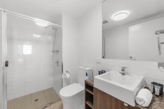 Aurora Tower Brisbane - 8