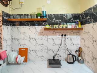 couple friendly room with balcony, kitchen private bath - 1