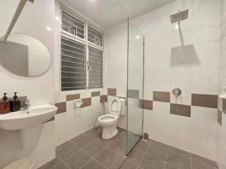 Shamrock Beach Villa Batu Ferringhi - 6