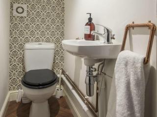 The Tansy House on Queen Street - 3