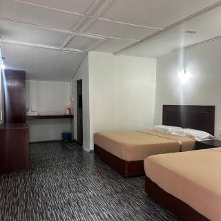 Johans Chalet & Restaurant - 6