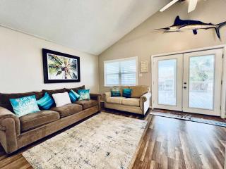 Bailey Beach House Beach Views - 9